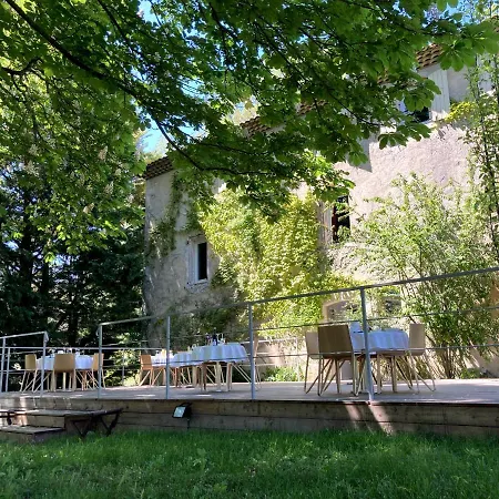 Alojamento de Acomodação e Pequeno-almoço L'auberge De *